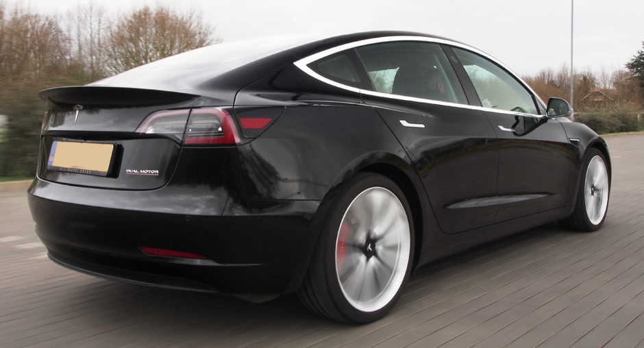 Reducing wind noise on a Tesla Model 3